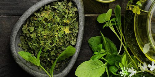 Banner-Articles-5-green-tea-skin-benefits-you-should-know-831166399